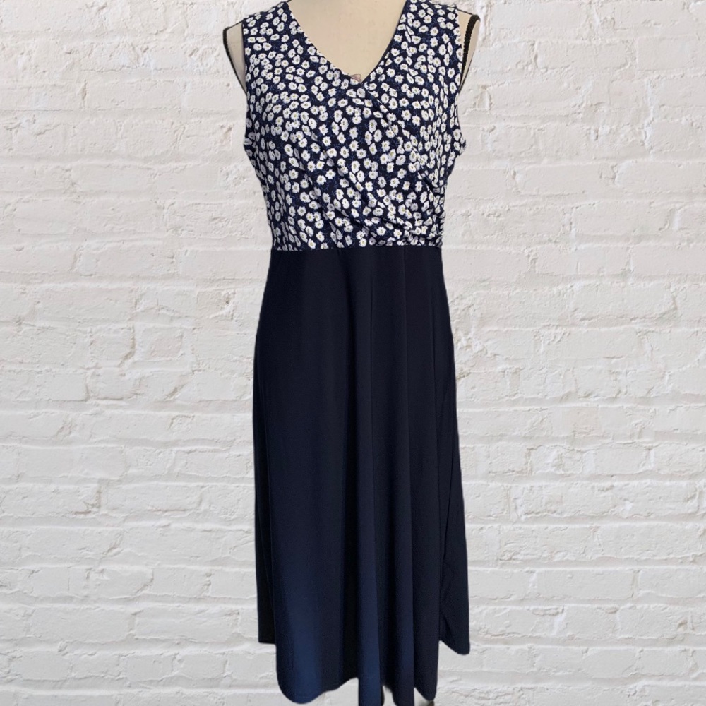 Gilli Navy Blue Floral Sleeveless V-neck Midi Dress - Picture 4 of 12